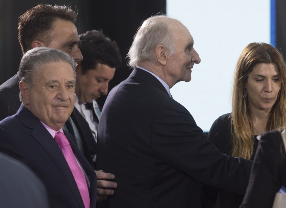 Macri homenajea al ex presidente Raúl Alfonsín, junto a De la Rúa y Duhalde