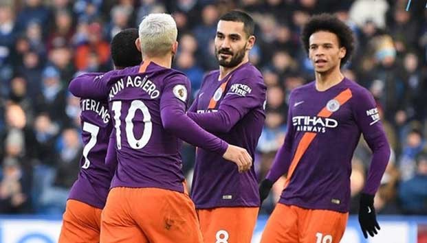 Goleó el City y acecha a Liverpool Goleó el City y acecha a Liverpool