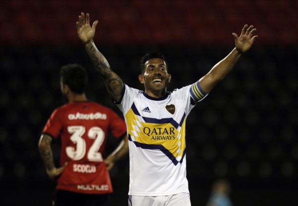 El equipo se reinventa en el entretiempo y mucho tiene que ver la capacidad de Russo. Mientras tanto, algunos le bajan el precio a los éxitos de Boca, que acumula triunfos y va por todo.