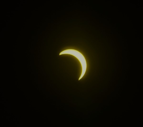 Una foto tomada desde Trelew, poco después de las 13 horas. (Foto: Norman Evans Exclusiva para Jornada).
