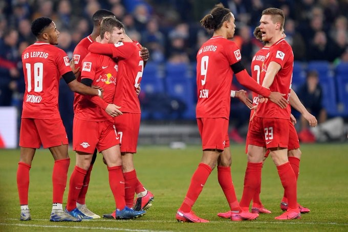 Leipzig Goleo A Schalke 04 Y Quedo A Un Punto Del Lider Bayer Munich