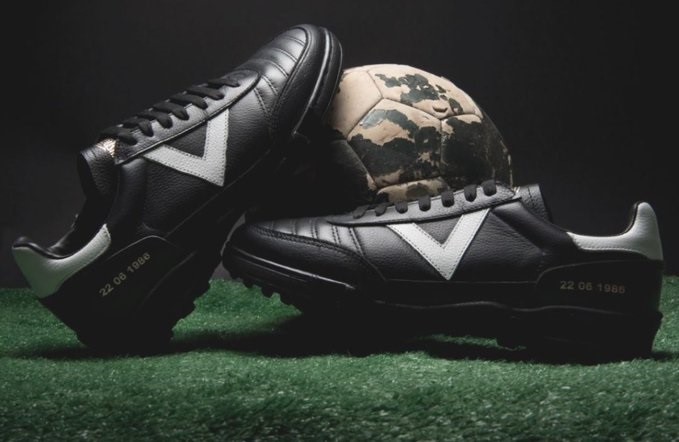 Barrilete cósmico, los botines peronistas en homenaje a Maradona