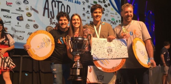 Integrantes de Astor, la cervecería de La Plata que se llevó el premio mayo.