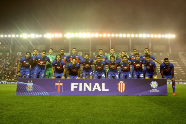 Todo el plantel, en una foto que será histórica.