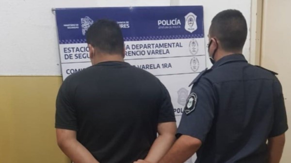 Gracias a los diversos datos que fueron obtenidos en el expediente, los integrantes de la comisaría 1ª de Florencio Varela apresaron al autor del ilícito.
