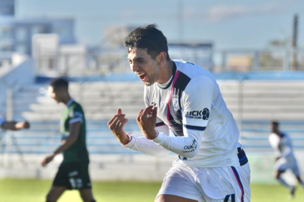 Matías Ruiz Díaz convirtió el segundo del elenco chubutense.