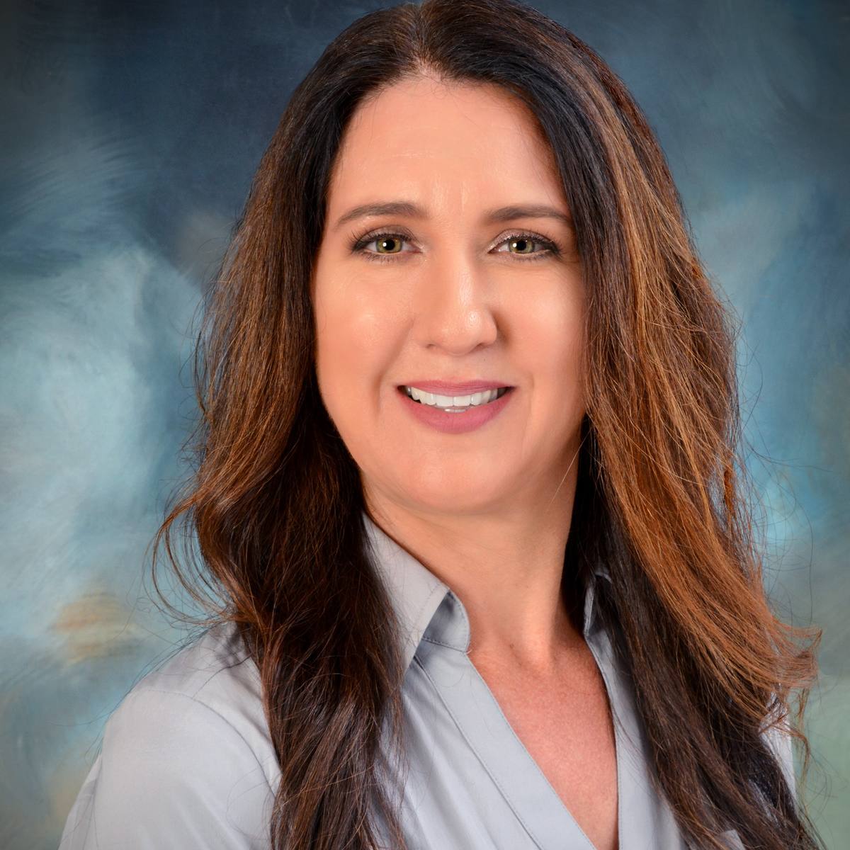 Helenihi t cropped photo 2017