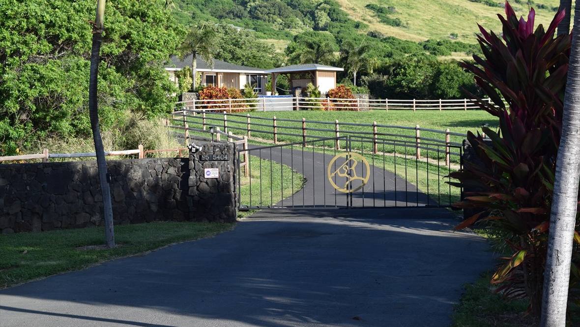 955404 MAMALAHOA HWY House for Sale in NAALEHU 614019 Tanya