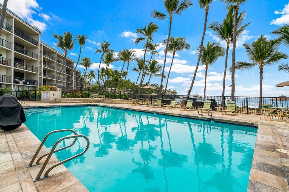 756106 ALII DR 119 Condo for Sale in KAILUAKONA 622307 Denise