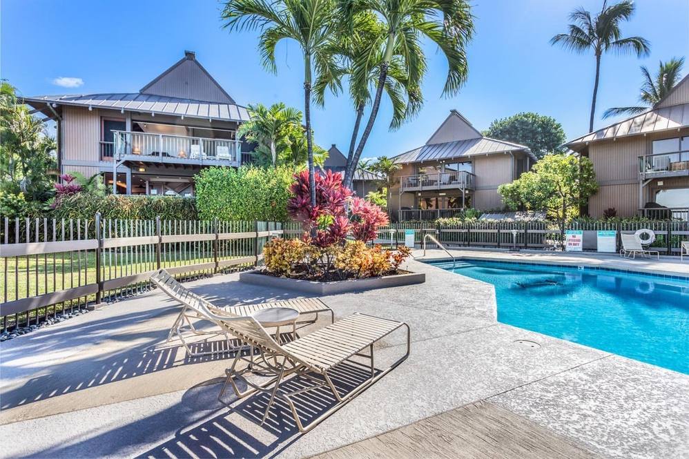 776516 ALII DR 10 Condo for Sale in KAILUAKONA 623757 Mike