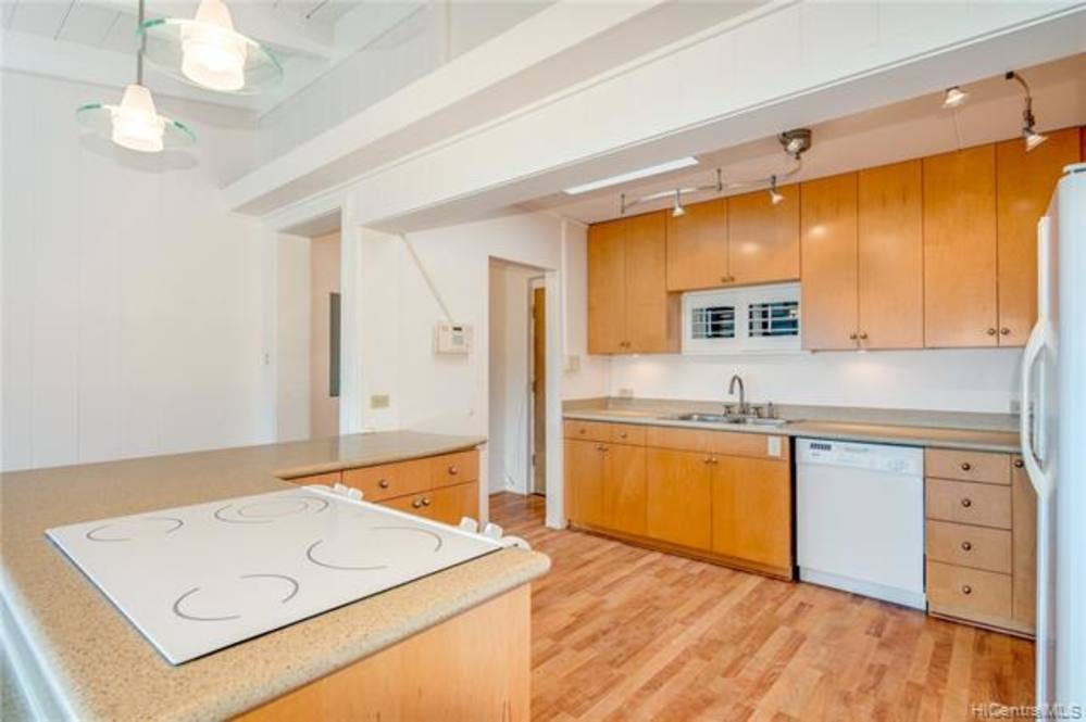 1446 Alewa Drive E House for Sale in Honolulu 201914012 Heather