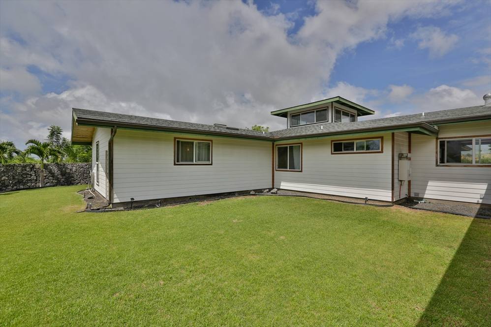 711769 PUU LANI DR House for Sale in KAILUAKONA 632669 Max B