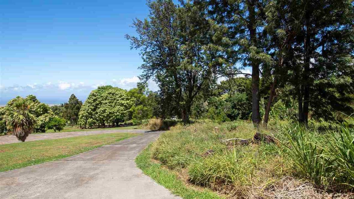 409 Hoopalua Dr Land for Sale in Pukalani 384549 John B Guard IV