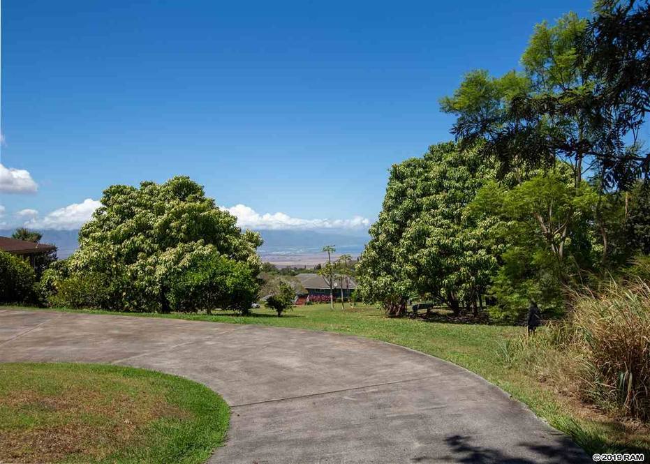 409 Hoopalua Dr Land for Sale in Pukalani 384549 John B Guard IV