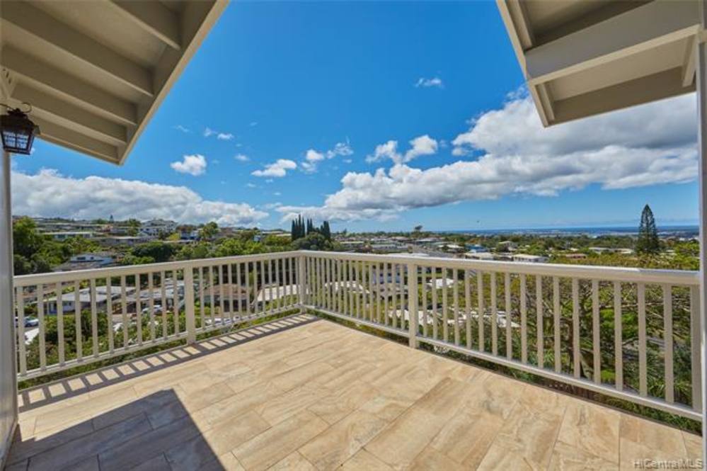 2160 Awikiwiki Place House for Sale in Pearl City 201914034