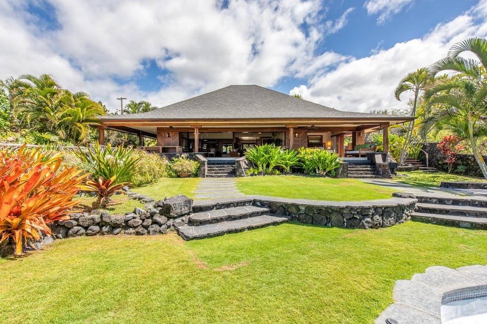 75108 KAIOLU DR House for Sale in KAILUAKONA 636662 Carrie