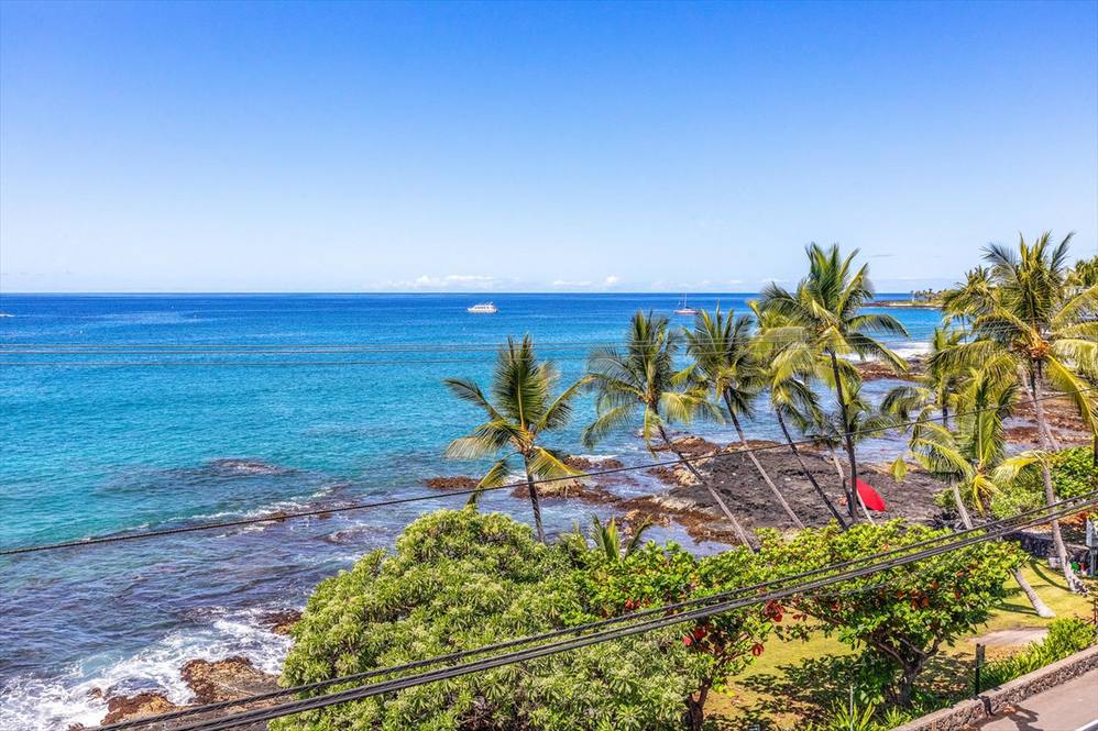 75-5782 KUAKINI HWY #402 Image 10