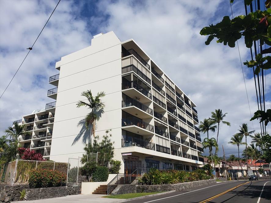 75-5782 KUAKINI HWY #402 Image 29