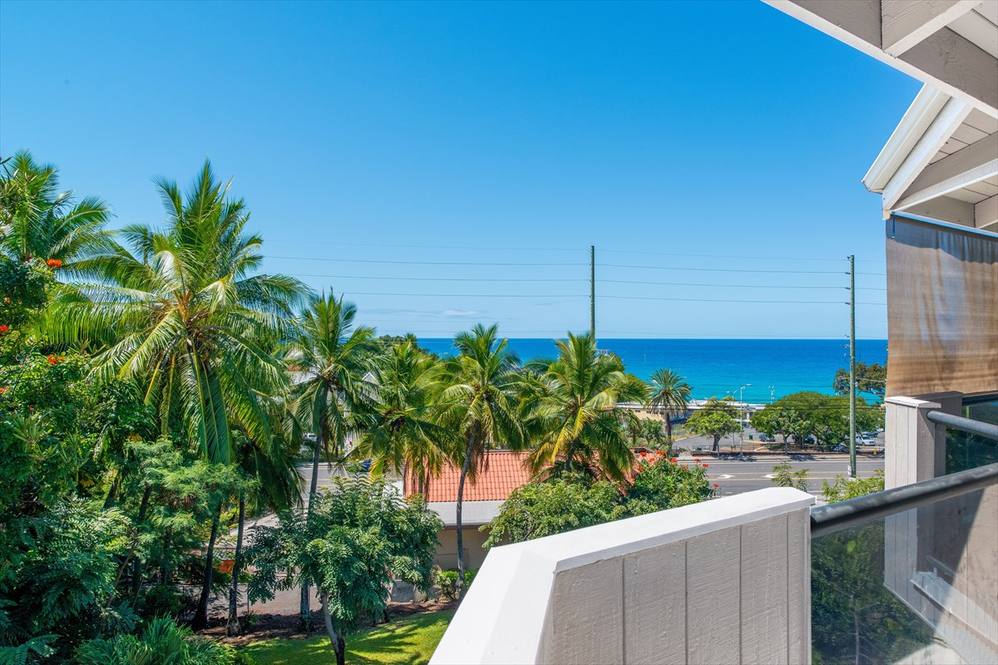 755669 KUAKINI HWY 1302 Condo for Sale in KAILUAKONA 638203