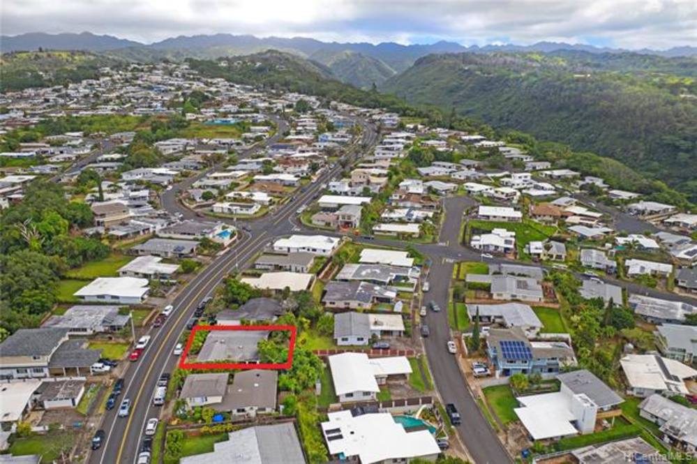 2325 Aumakua Street House for Sale in Pearl City 202010845 Julianna Garris Hawaii Life