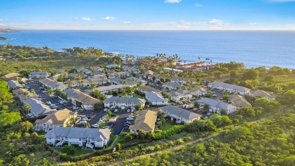 756081 ALII DR QQ204 Condo for Sale in KAILUAKONA 636962