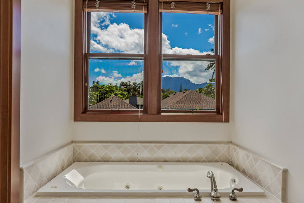 3679 KAWEONUI RD House for Sale in PRINCEVILLE 640580 Tiffany