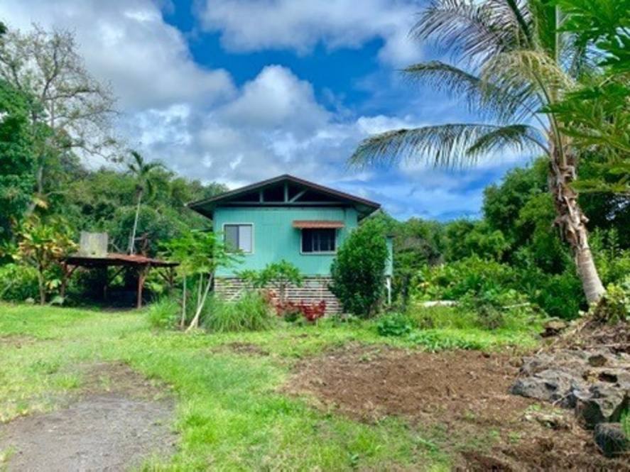 786968 MAMALAHOA HWY House for Sale in Holualoa 639499 Tanya