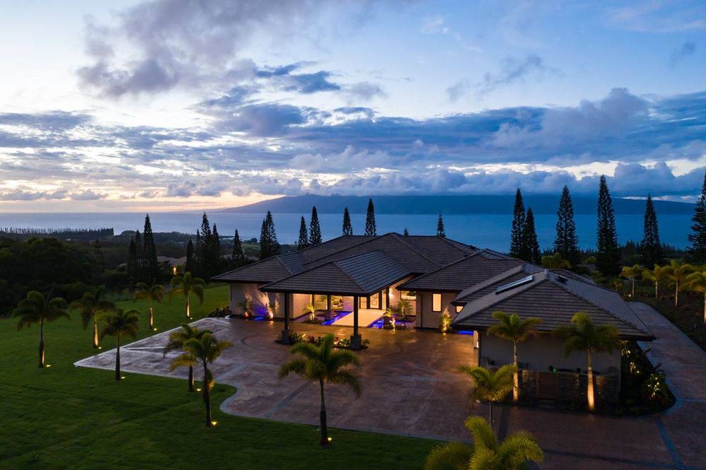 707 Mokuleia Pl 10 House for Sale in Lahaina 389142 Leslie
