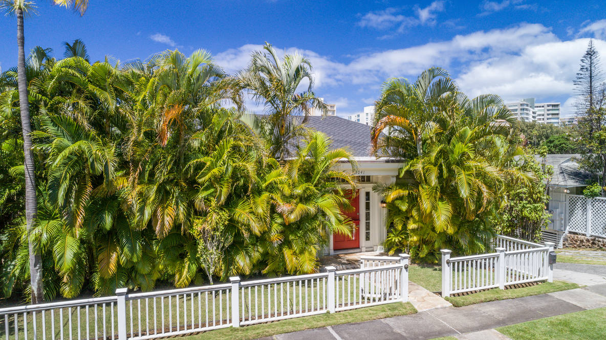 3041 Hibiscus Drive House for Sale in Honolulu 202011155 Julianna