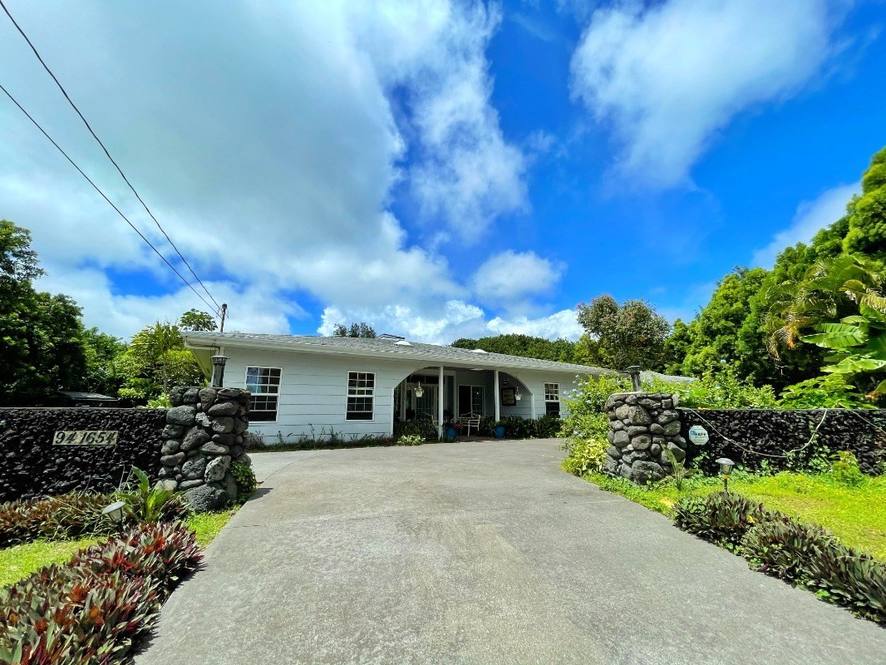 941654 KALAKAU PL House for Sale in NAALEHU 648242 Jene Green