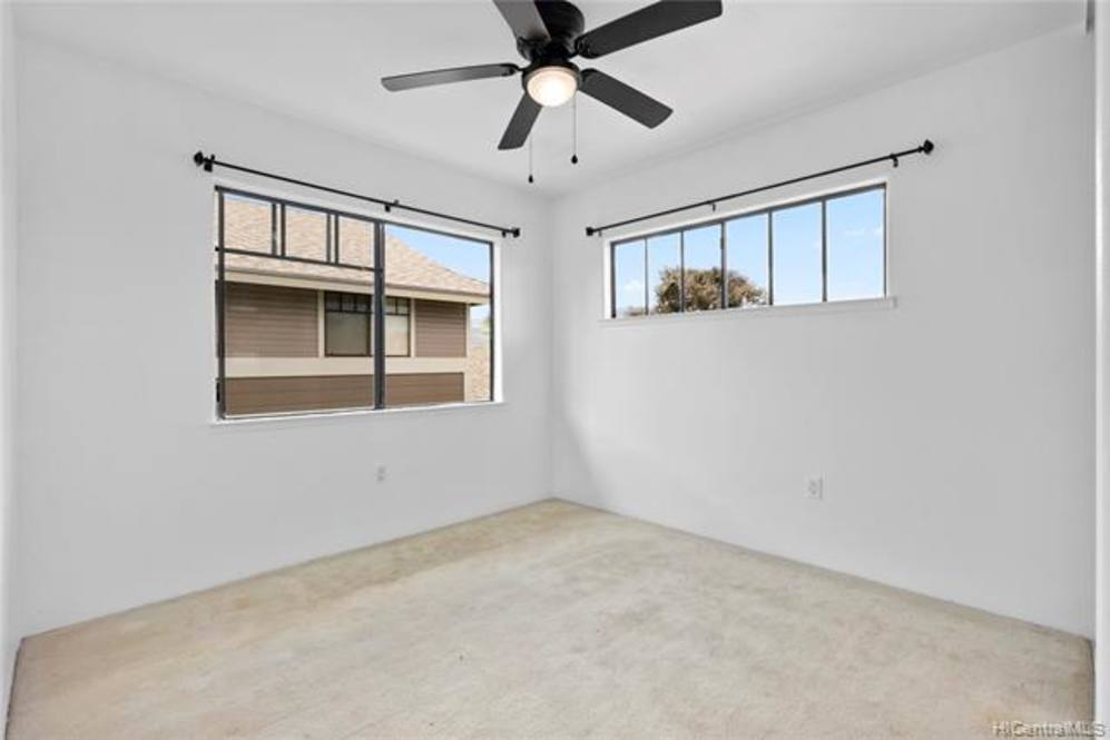 941157 Kaloli Loop House for Sale in Waipahu 202109896 Tarah