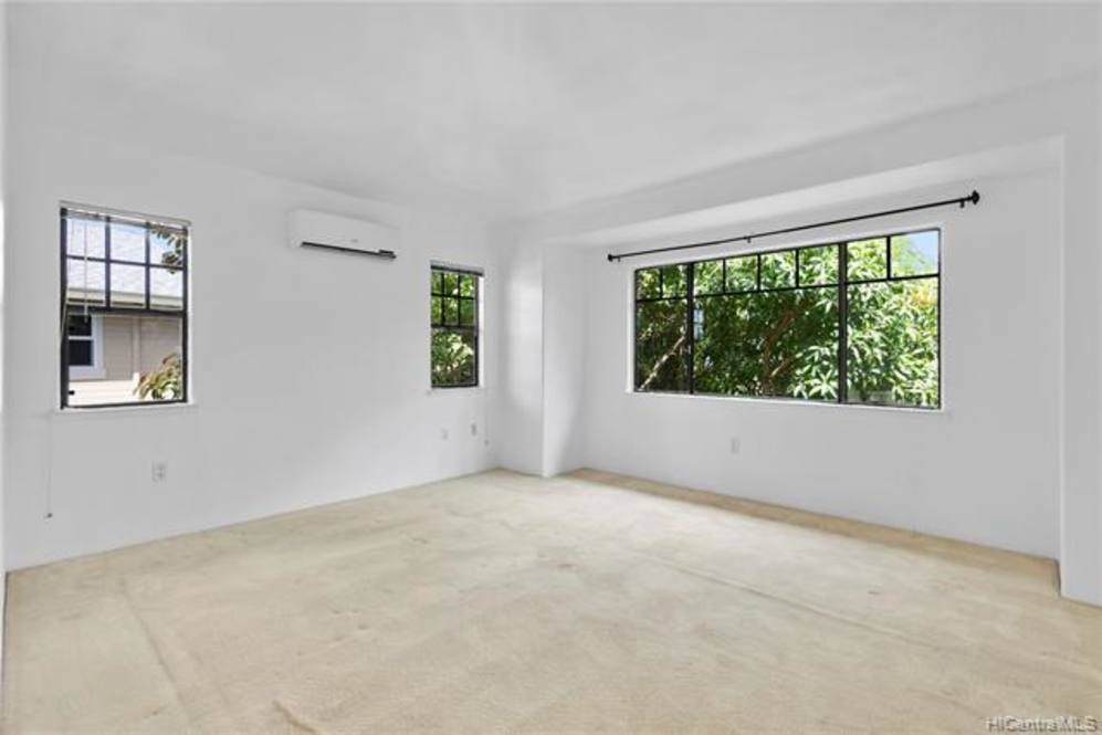 941157 Kaloli Loop House for Sale in Waipahu 202109896 Tarah