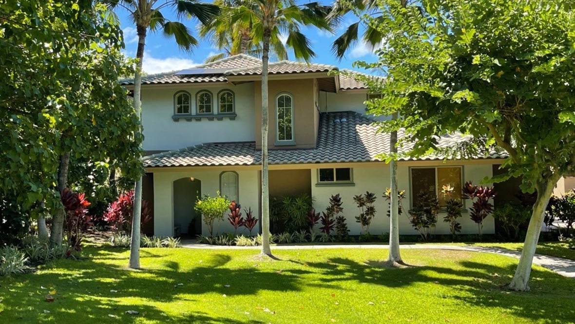 681125 N KANIKU DR 101 Condo for Sale in KAMUELA 654485 Erika