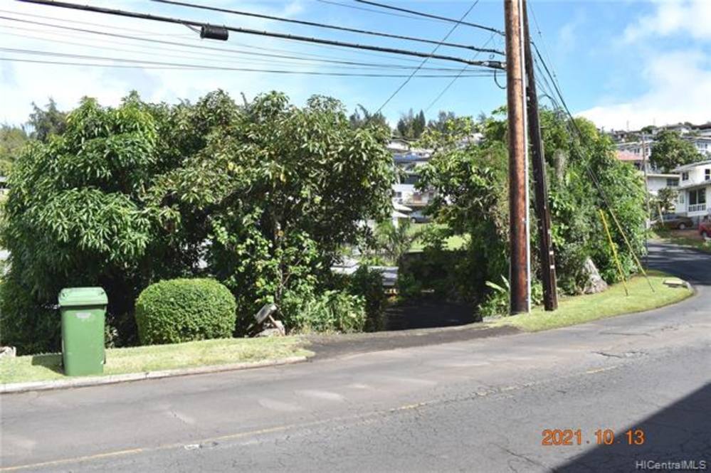 1607 Alewa Drive House for Sale in Honolulu 202126031 Galen Miura