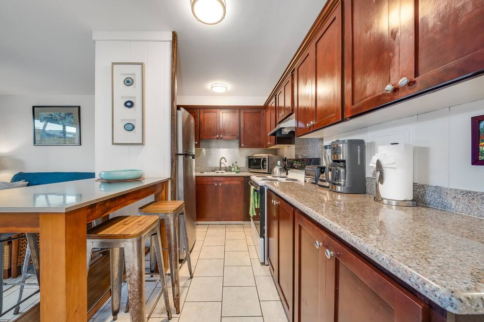 777 HANA Hwy 110 Condo for Sale in Paia 393706 John B Guard IV