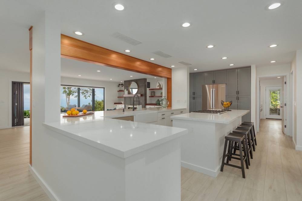 731269 KALOKO DR House for Sale in KAILUAKONA 661412 Mike