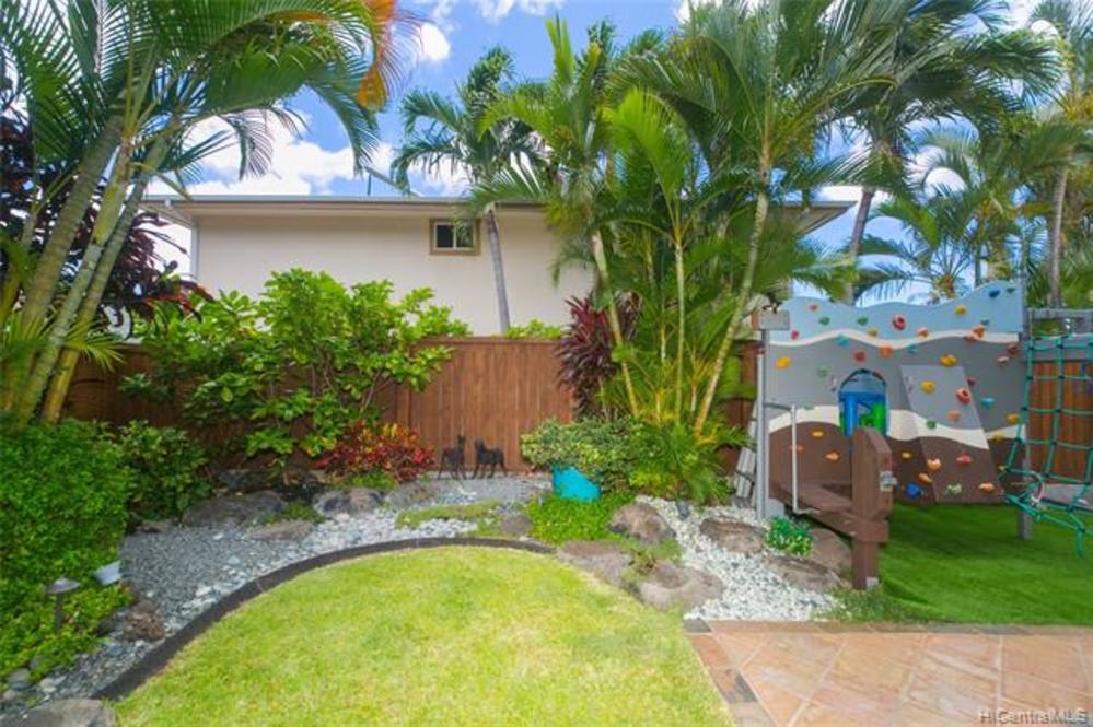 6223 Kawaihae Place B106 Condo for Sale in Honolulu 202210623