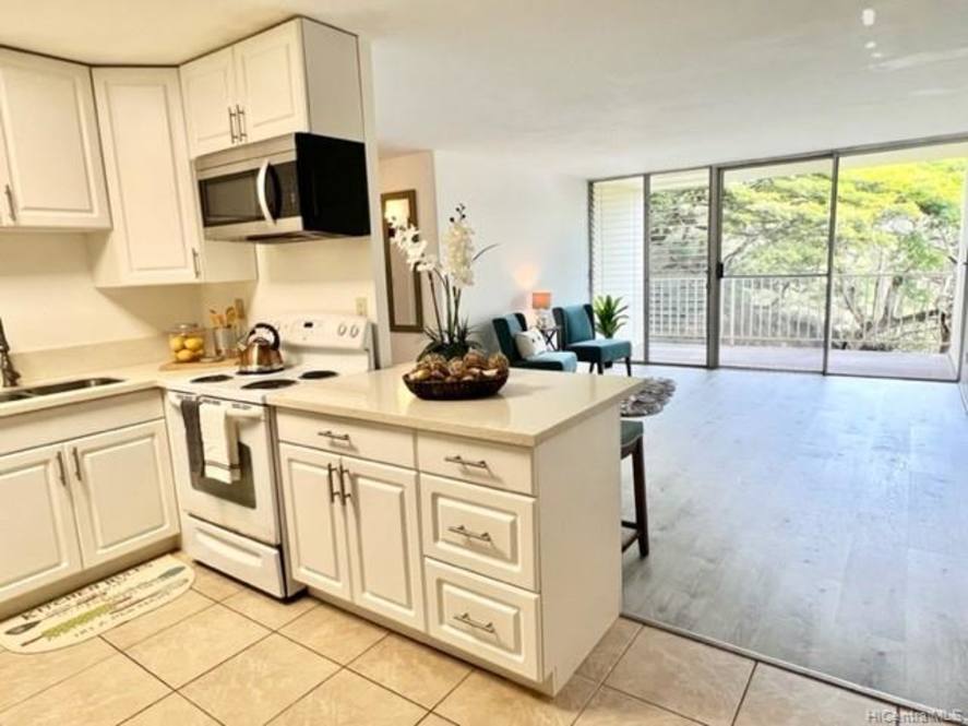 95-2051 Waikalani Place #E302 Image 0