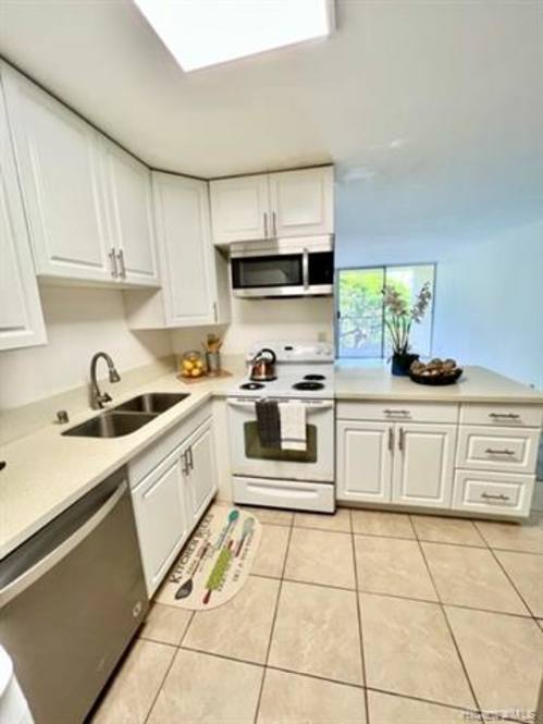 95-2051 Waikalani Place #E302 Image 5
