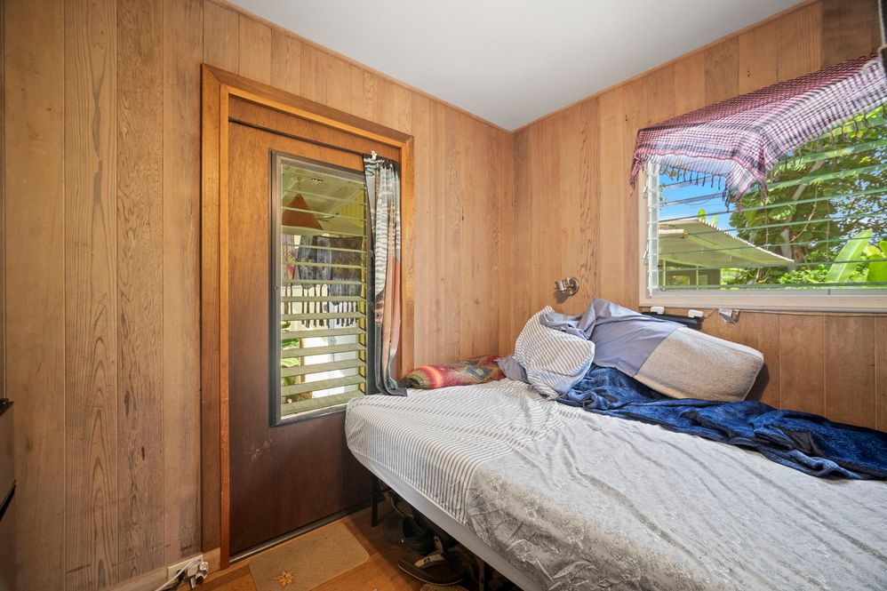147 ROYAL DR Image 11