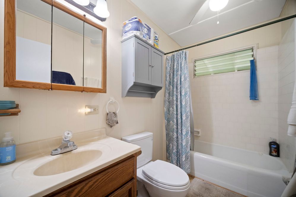 147 ROYAL DR Image 12