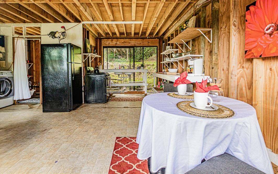 174321 ENOS RD House for Sale in MOUNTAIN VIEW 667502 Denise