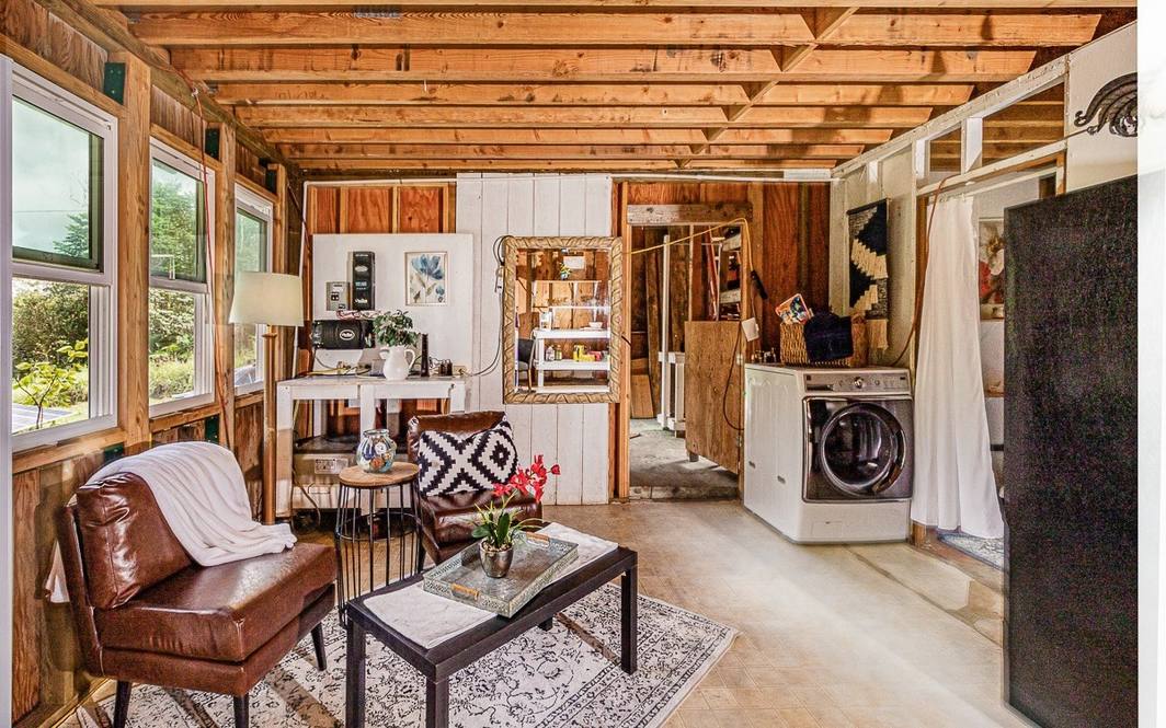 174321 ENOS RD House for Sale in MOUNTAIN VIEW 667502 Denise