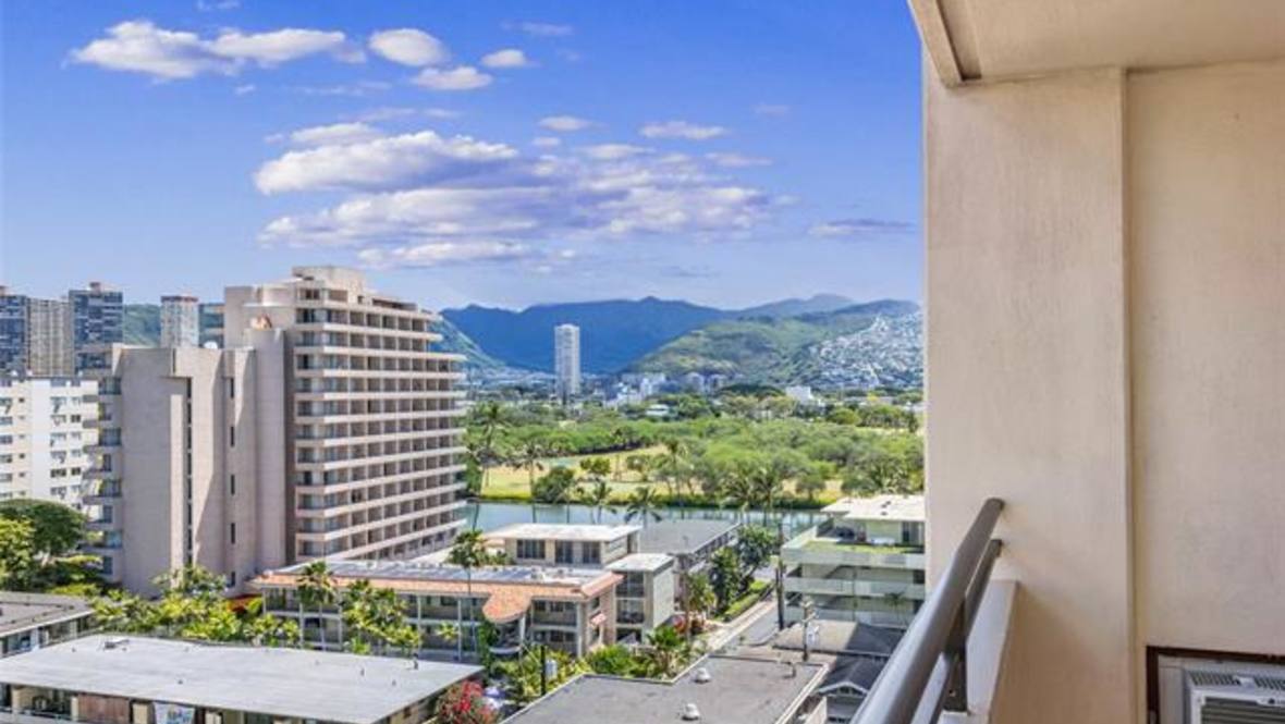 2410 Cleghorn Street 1104 Condo for Sale in Honolulu 202313211