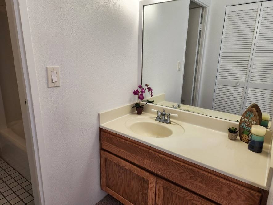 101 HILO LAGOON CENTRE 417 Condo for Sale in HILO 670054 Renee