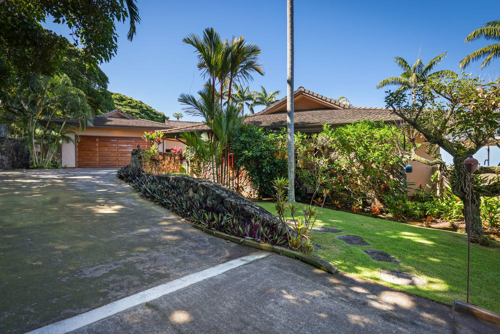 816641 AUAMO PL House for Sale in KEALAKEKUA 670576 Carrie Nicholson Hawaii Life