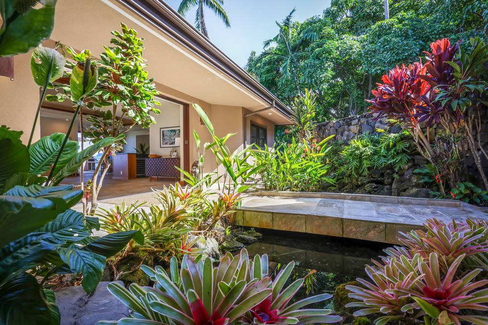 816641 AUAMO PL House for Sale in KEALAKEKUA 670576 Carrie Nicholson Hawaii Life