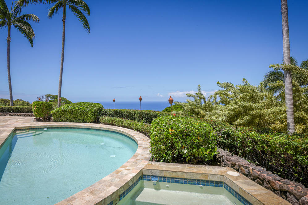 816641 AUAMO PL House for Sale in KEALAKEKUA 670576 Carrie Nicholson Hawaii Life