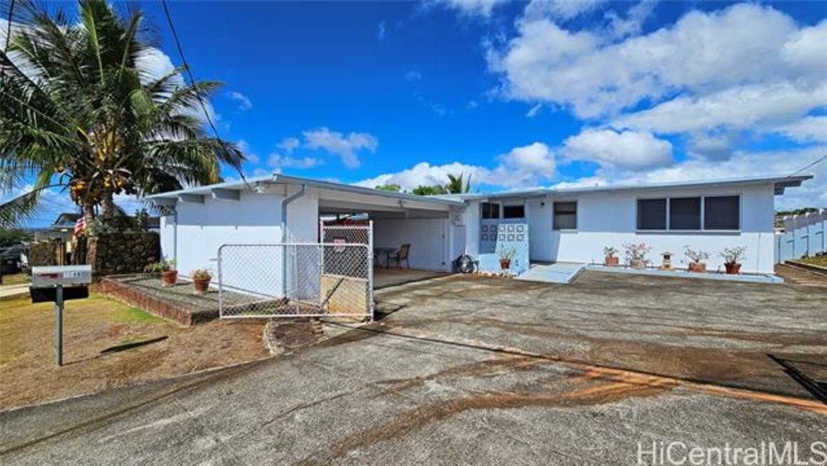 1540 Hoonipo Street House for Sale in Pearl City 202323670 Hawaii