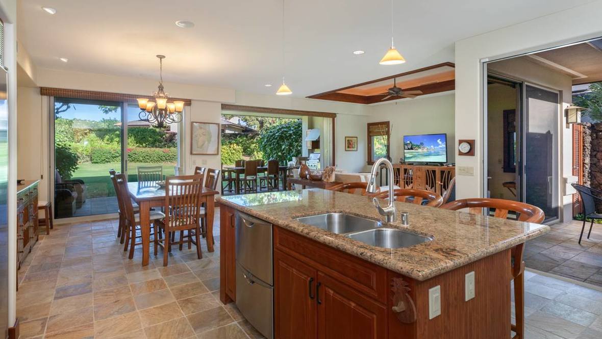 681025 NORTH KANIKU DR 518 Condo for Sale in KAMUELA 706966 Jim